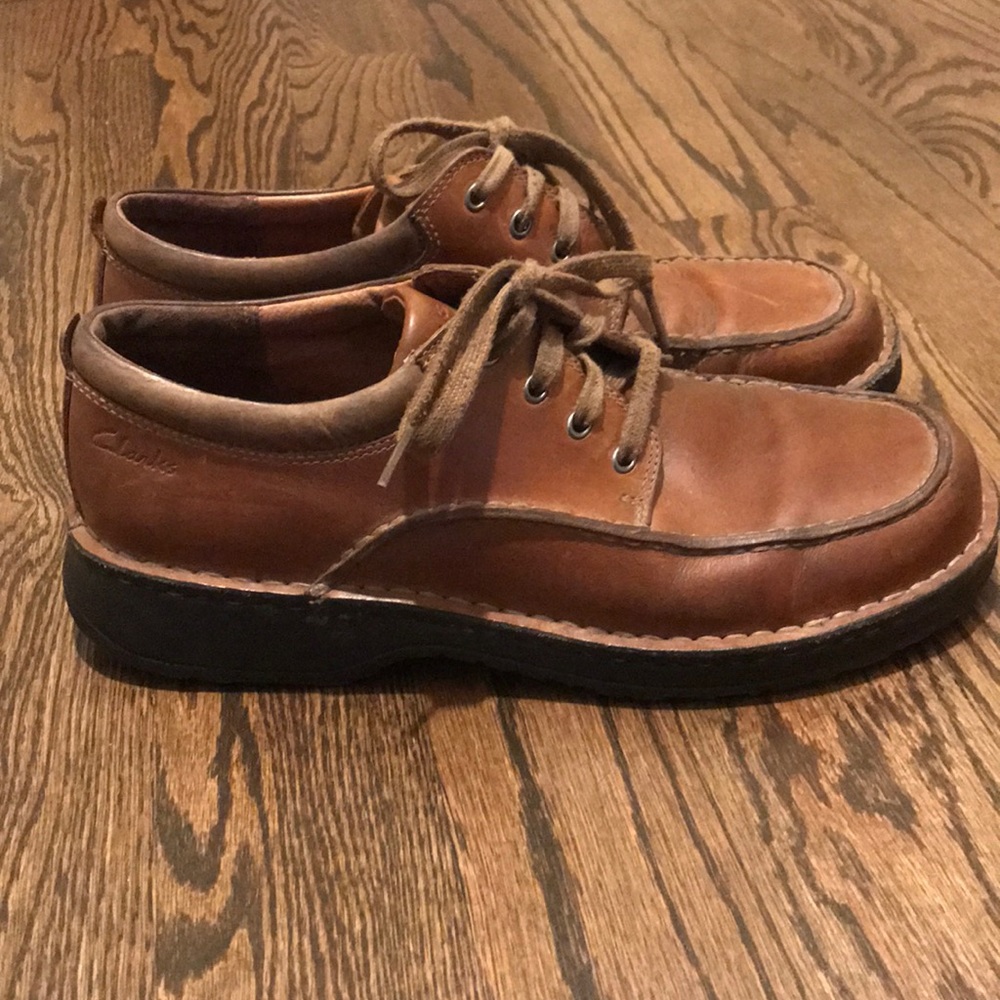 Clarks men’s brown leather lace up shoes, size 11